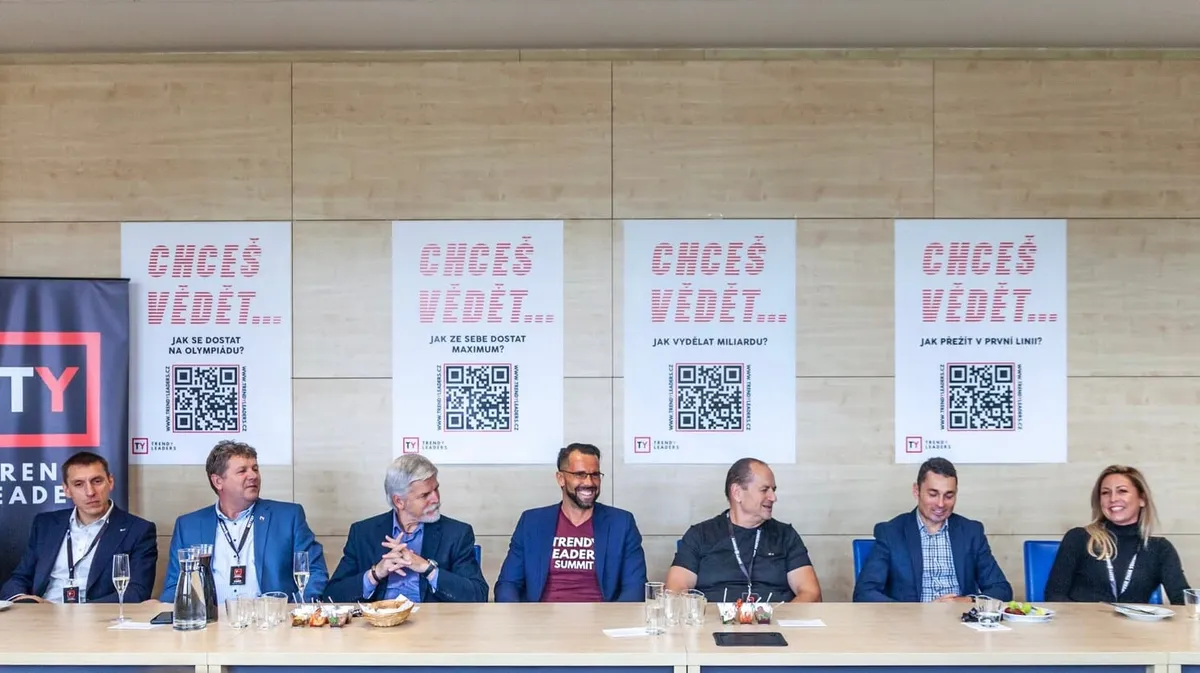 Panelová diskuze před panely s QR kódy, Trendy Leaders