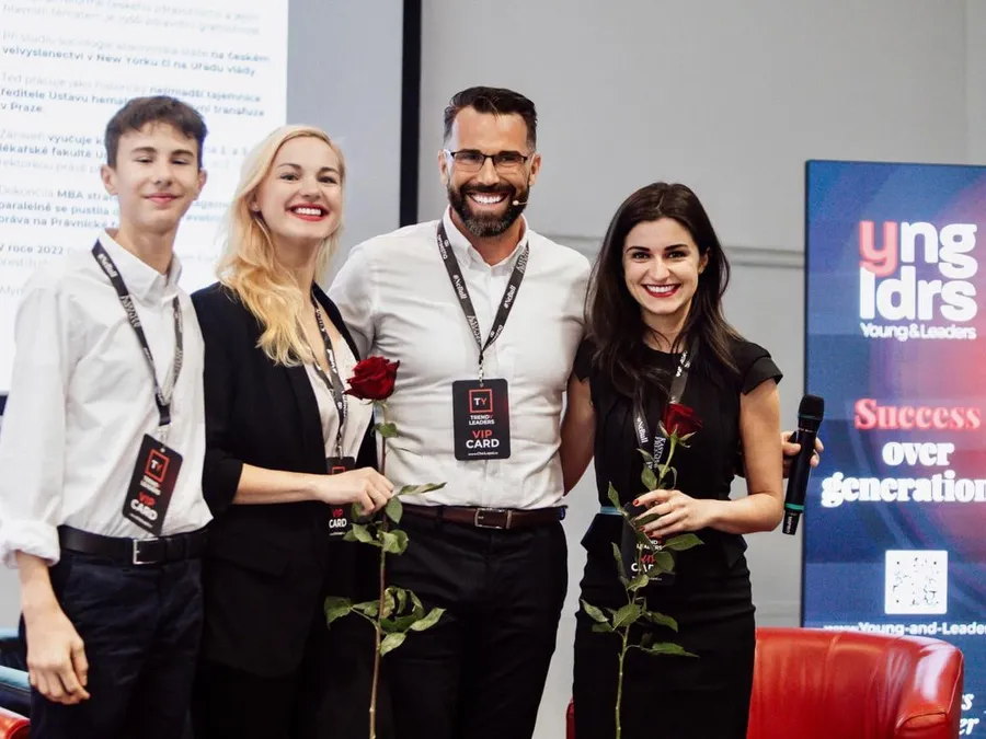 Mladí lídři projektu Young and Leaders na pódiu Trendy Leaders